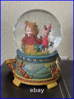 Disney Winnie the Pooh Musical Snow Globe Piglets Bees Glass Tigger Eeyore Works