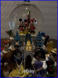 Disney World Character Parade Two Tiered Musical Snow Globe Spinning Dumbo