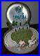 Disney-World-Exclusive-Cinderella-castle-Musical-Light-up-Water-Snow-globe-01-cxa
