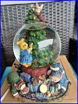 Disney boyds collection winnie the pooh's tree trimming party musical snow globe