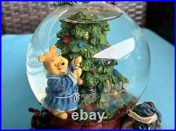 Disney boyds collection winnie the pooh's tree trimming party musical snow globe