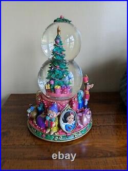 Disney double snow globe RARE vintage 1995 RETIRED Musical Mickey Christmas