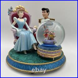 Disney's Cinderella & Prince Charming Music Snow Globe Mice Gus Jaq & Shoe