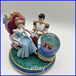 Disney's Cinderella & Prince Charming Music Snow Globe Mice Gus Jaq & Shoe