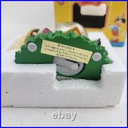 Enesco Disney Pinocchio Snow Globe Musical Twinkle Twinkle Little Star. New Rare