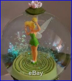 Extremely rare Disney TinkerBell Dancing on Pedestal Musical light up Snow globe