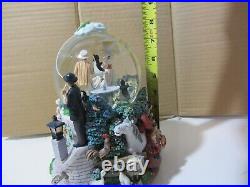 Mary Poppins vintage Snow Globe Let's Go Fly A Kite Music Disney Store