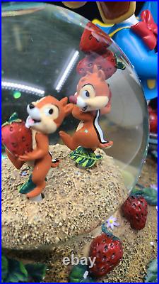 NEW! Disney Store Snow globe with MUSIC DONALD and CHIP &DALE! RARE