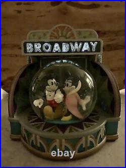 New York New York Mickey & Minnie Mouse Broadway Disney Store Musical Snow globe