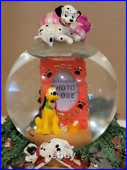 RARE Disney Cats and Dogs Glitter Globe Best of Friends Music Box