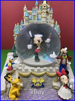 RARE Disney Cinderella Castle Snow Globe Mickey & Friends Fiber Optic & Music