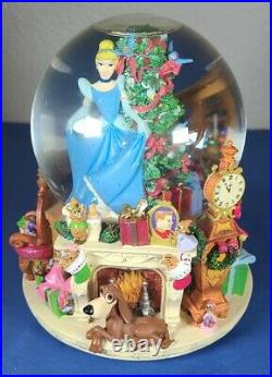 RARE! Disney Cinderella Christmas Music Box Snow Globe Plays Deck the Halls
