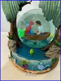 RARE Disney Collectibles Little Mermaid Kiss the Girl Musical Globe Original Box