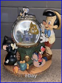 RARE Disney Pinocchio Toyland Fishbowl Cleo Figoro Musical Snow Globe No Box