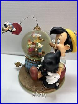 RARE Disney Pinocchio and Figaro Magic Musical Globe Brahm's Waltz