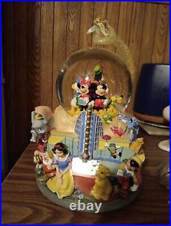 RARE Disney ROTATING LIGHT Musical Snow Globe MICKEY ALADDIN LITTLE MERMAID