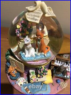 RARE Disney The Aristocats Musical Snow Globe Plays Everybody Wants To Be A Cat