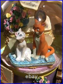 RARE Disney The Aristocats Musical Snow Globe Plays Everybody Wants To Be A Cat