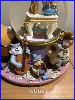 RARE Disney The Aristocats Musical Snow Globe Plays Everybody Wants To Be A Cat