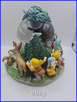 RARE! Large Disney Musical Snow Globe of the Snow White & Seven Dwarfs