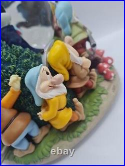 RARE! Large Disney Musical Snow Globe of the Snow White & Seven Dwarfs