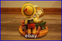 RARE Vintage Disney Pinocchio Toyland Fishbowl Jiminy Figoro Musical Snow Globe