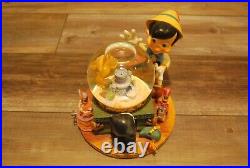 RARE Vintage Disney Pinocchio Toyland Fishbowl Jiminy Figoro Musical Snow Globe