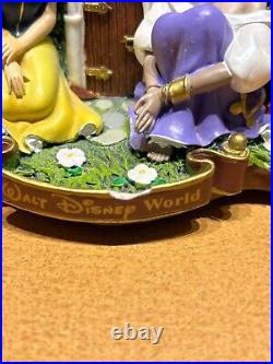 RARE Vtg Walt Disney World Double Snow Globe Musical Character Gathering Parade