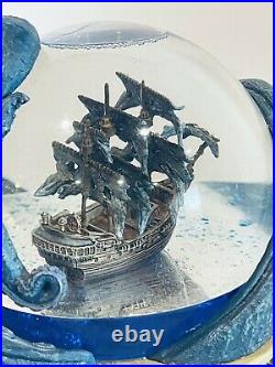 Rare Collectible Disney Pirates of the Caribbean Musical Water Globe 96340