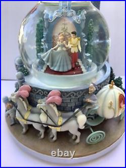 Rare Disney Cinderella Double Snow Globe Wedding Castle music box beautiful