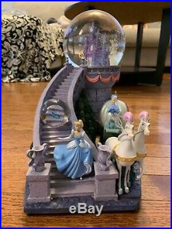 Rare Disney Cinderella Staircase Castle Carriage Music Glitter Water Snow Globe