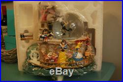 Rare Disney Mickey's 75th ANNIVERSARY STEAMBOAT RIDE Musical Lighted Snow Globe