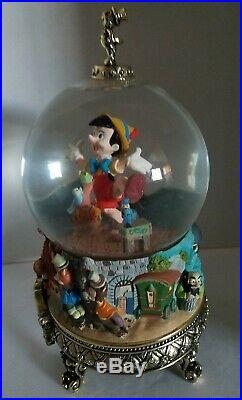 Rare Disney Pinocchio Masters Of Animation Musical Snow Globe Ollie Johnston