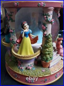 Rare Disney Revolving Princess Large Snow Globe Musical Disney Store DAMAGED