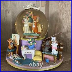 Rare Vintage Aristocats Disney Musical Snow globe (damaged)