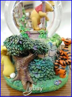 Retired Disney Winnie the Pooh Playing Poohsticks Musical Snow Globe -FreeShip