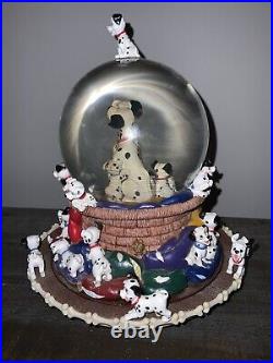 VTG 1989 Disney 101 Dalmatians'Pillow Fight' Musical Snow Globe withMovement RARE