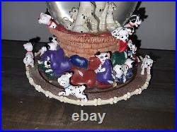 VTG 1989 Disney 101 Dalmatians'Pillow Fight' Musical Snow Globe withMovement RARE