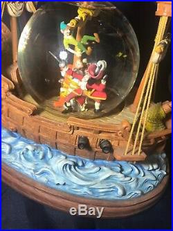 Very rare Disney Peter Pan Musical Snow Globe You Can Fly. EXCELLENT