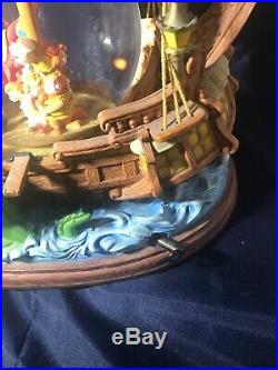 Very rare Disney Peter Pan Musical Snow Globe You Can Fly. EXCELLENT