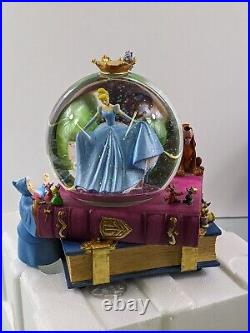 Vintage CINDERELLA MUSICAL SNOW GLOBE DISNEY PRINCESS STEPSISTER RARE