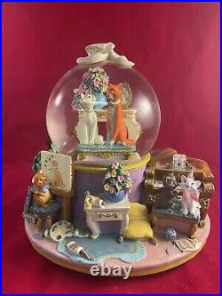 Vintage Disney Aristocats Musical Snow Globe- Everyone Wants To Be A Cat