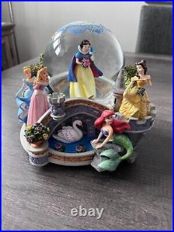 Vintage Disney Princesses Once Upon A Dream Musical Snow Globe, works