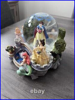 Vintage Disney Princesses Once Upon A Dream Musical Snow Globe, works