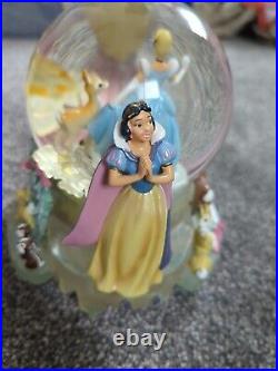 Vintage Disney Store 3 Princesses Once Upon A Dream Musical Snow Globe, works