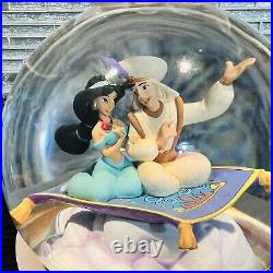 Vintage Disney's Aladdin & Jasmine Jumbo Musical Snow Globe -Disney Store 11