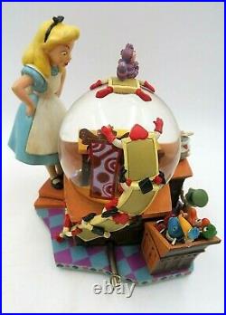 Walt Disney Alice in Wonderland Teacup Mad Hatter Musical Glass Snow Globe