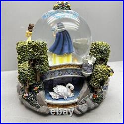 Walt Disney Princess Snow Globe Statue Snow globe Music Box Musical Globe MINT