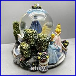 Walt Disney Princess Snow Globe Statue Snow globe Music Box Musical Globe MINT