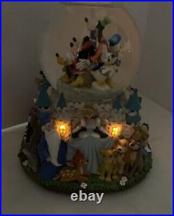 Walt Disney World 14 Musical Lite-Up Snow Globe A Magical Gathering RARE